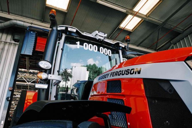 Beauvais Massey Ferguson Fabrikası 1 Milyonuncu Traktörünü Kutluyor