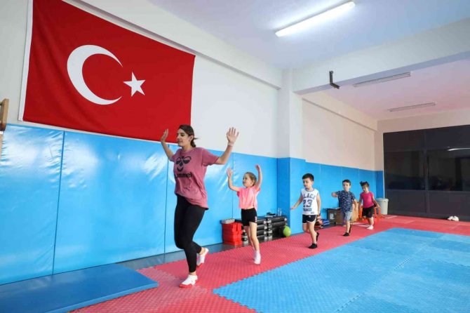 Başiskele Belediyesi Yaz Spor Okulları’na Kayıtlar Başladı