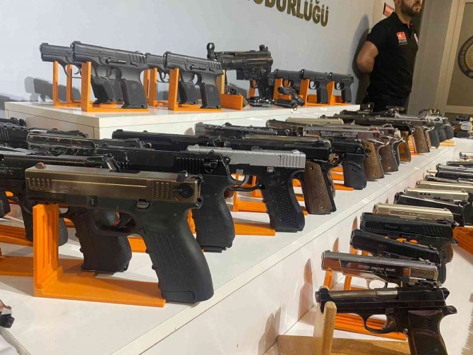 Bursa’da 245 Silah Ele Geçirilmişti...zanlıların Hepsi Tutuklandı