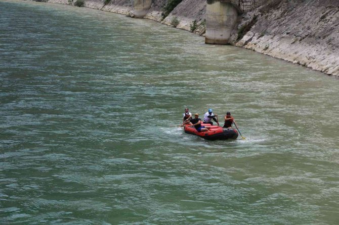 Çoruh Nehri’nde Rafting Botları Tekrar Suyla Buluştu