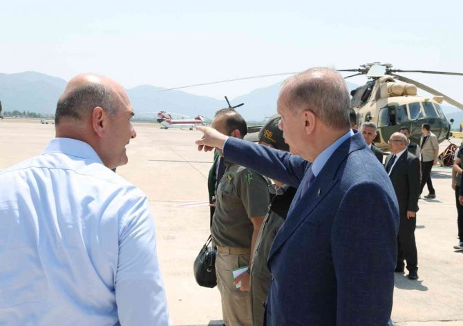 Cumhurbaşkanı Recep Tayyip Erdoğan, İ̇çişleri Bakanı Süleyman Soylu, Tarım Ve Orman Bakanı Vahit Kirişci Ve Diğer İlgililerden Marmaris’te Devam Eden Orman Yangınına İlişkin Bilgi Aldı.