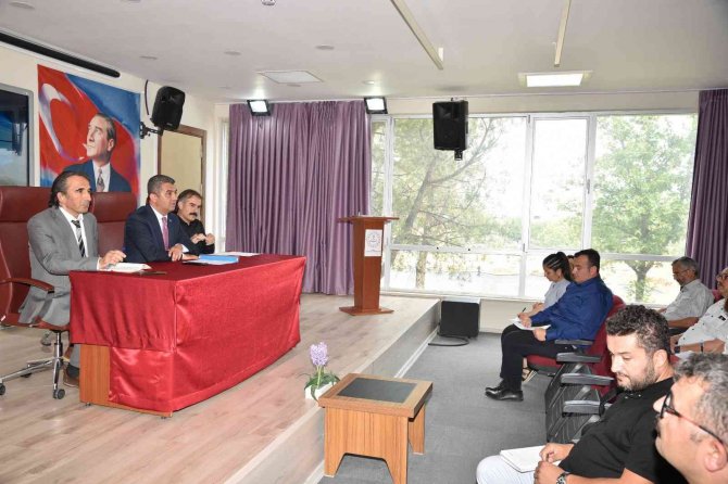 Rehberlik Ve Psikolojik Danışma Hizmetleri Masaya Yatırıldı