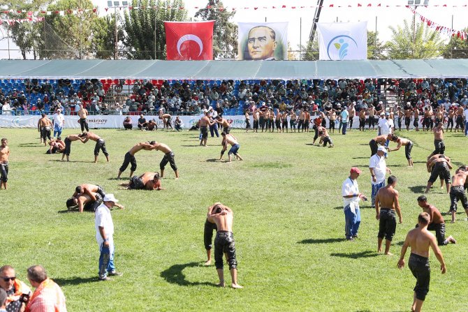 600 Güreşçi Er Meydanın Mücadele Edecek