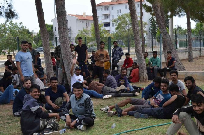 Didim’den Yunan Adalarına Kaçmaya Çalışan 136 Göçmen Yakalandı