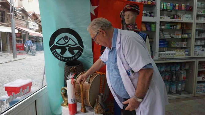 Edirneli Eczacı ‘Kırkpınar Köşesi’ İle Örnek Teşkil Ediyor