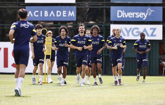 Fenerbahçe’de Yeni Sezon Hazırlıkları Sürüyor