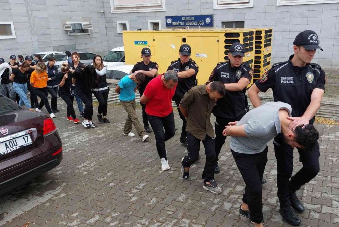 Sgk’yı 23,9 Milyon Tl Zarara Uğratan 49 Kişi Adliyeye Sevk Edildi