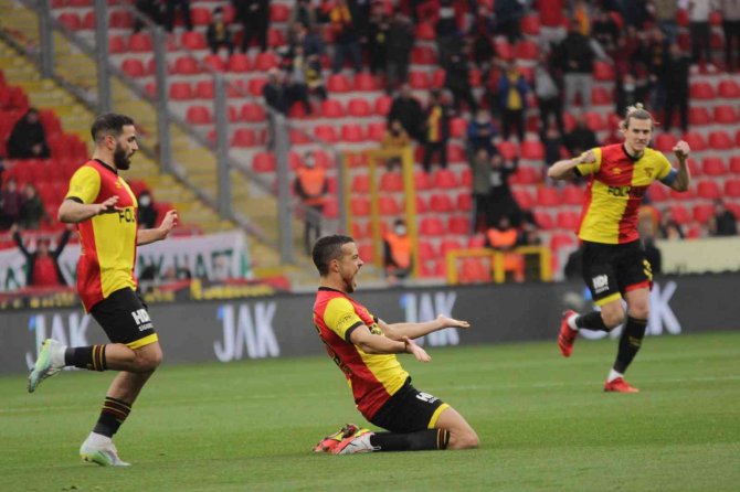 Göztepe’de Di Santo Ayrıldı