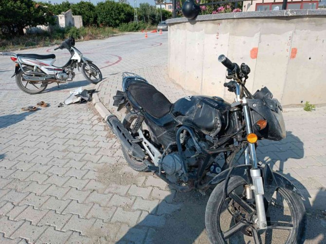 Hatay’da İki Motosiklet Çarpıştı: 3 Yaralı