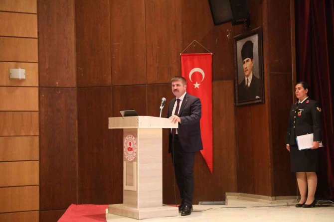 Iğdır’da 661 Güvenlik Korucusuna Hizmet İçi Eğitim Semineri Verildi