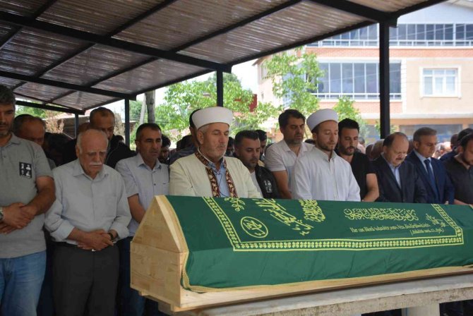 İ̇talya’daki Helikopter Kazasında Yaşamını Yitiren İ̇lker Uçak Son Yolculuğuna Uğurlandı