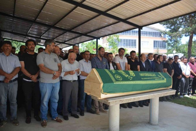 İ̇talya’daki Helikopter Kazasında Yaşamını Yitiren İ̇lker Uçak Son Yolculuğuna Uğurlandı