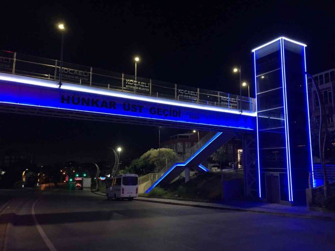 Gebze’nin Üst Geçitlerine Görsel Aydınlatma