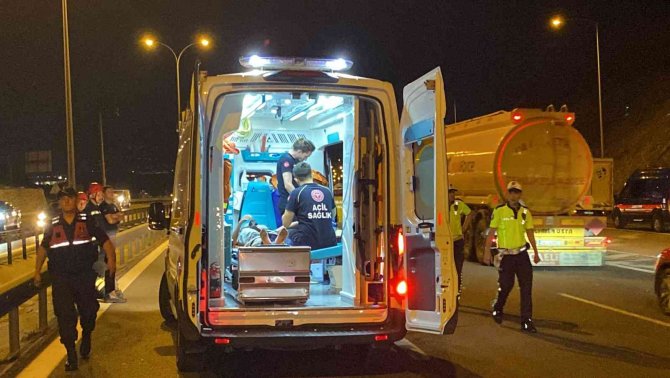 Tem’de Kamyonet İle Hafif Ticari Araç Çarpıştı: 7 Yaralı