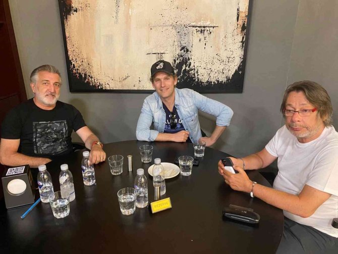 Göztepe’de Devir İşlemleri Sürüyor