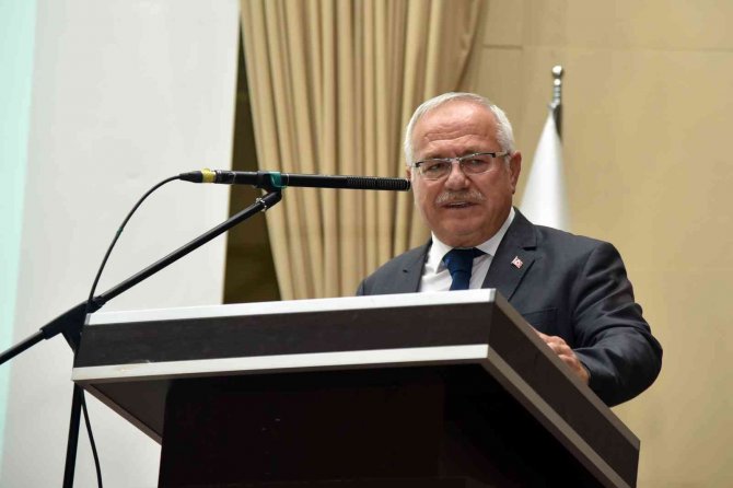 Rektör Ak: "Kadın Eli Değen Her Yer Mükemmelleşir"