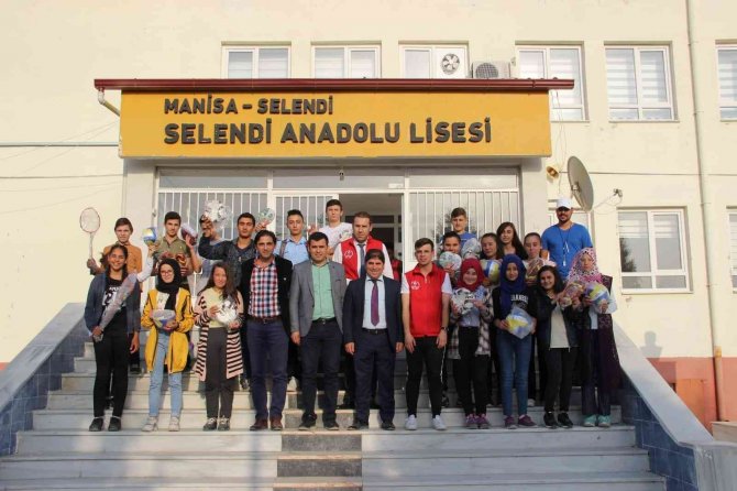 Selendi’de Nitelikli Okul Sevinci