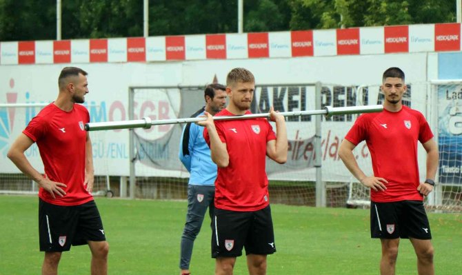 Bayram Bektaş: “Şampiyonluğun Yolu Aile Gibi Takım Olmaktan Geçiyor”