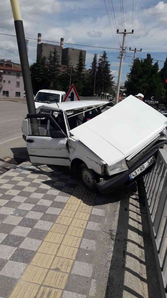 Tavşanlı’da Trafik Kazası: 4 Yaralı