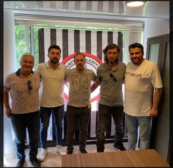 Burhaniye Belediyespor Transferlere Başladı