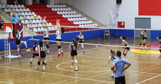 Voleybol Bölgesel Lig Finalleri, Aydın’ın Ev Sahipliğinde Tamamlandı