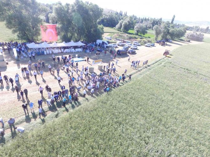 Üniversite Projeleri Sonuç Verdi ‘Tarla Günü’ Etkinliği Düzenlendi