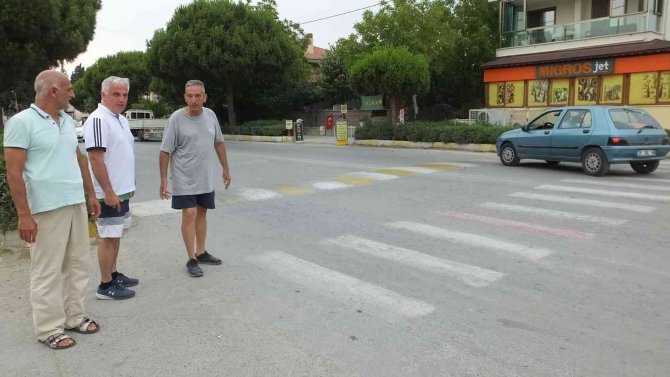 Burhaniye’de Şaka Gibi Yaya Geçidi