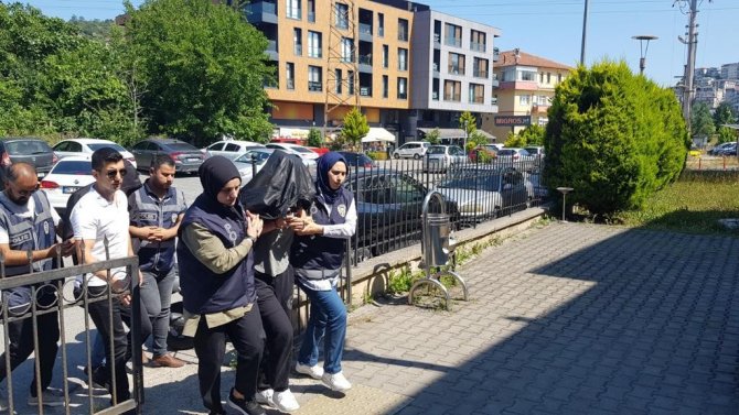 4’ü Kadın 11 Kişi Fuhuş Operasyonunda Gözaltına Alındı