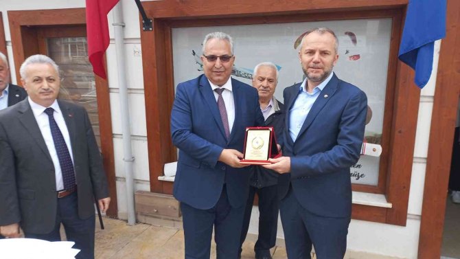 Thk Model Uçak Kursu’nu Tamamlayanlara Sertifikaları Verildi