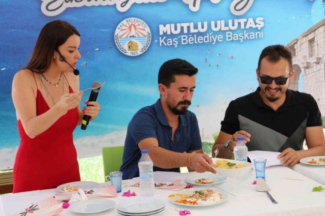 “Geleneksel Kaş Yemek Yarışması” Yapıldı
