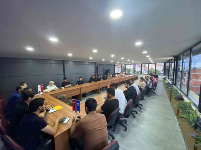 Başkan Yıldırım Genç Dava Arkadaşları İle Bir Araya Geldi