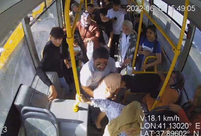 Batman’da Belediye Otobüsünde Panik Anları