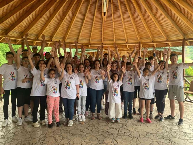 Samsun’da Diyabetli Çocuklar Diyabet Gençlik Kampı’nda Eğlenip Öğrendi