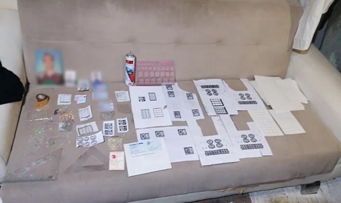 İ̇zmir Polisinden Sahteciliğe Geçit Yok