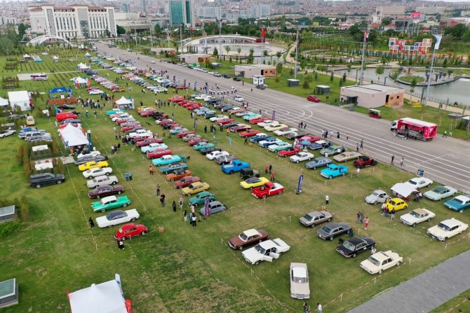 Türkiye’nin En Büyük “Klasik Otomobil Festivali” Ankara’da Başladı
