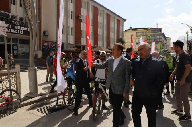 Bakan Yardımcısı Ersoy, Ödüllü Bisiklet Yarışmasının Startını Verdi
