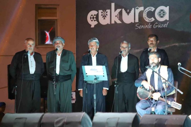 Çukurca ‘4. Fotosafari Festivali’nde Dengbejler Geceye Damgasını Vurdu