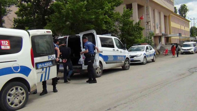Kars’ta 2 Oto Hırsızı Tutuklandı