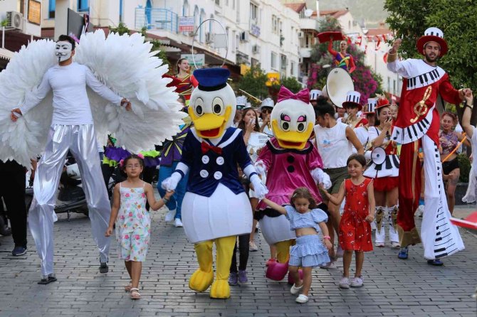 23. Uluslararası Likya Kaş Kültür Ve Sanat Festivali Başladı