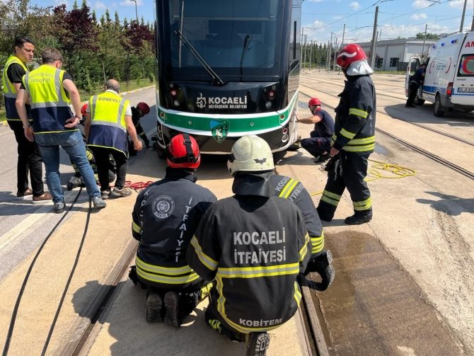 İ̇tfaiye Ekiplerinden Gerçeği Aratmayan Tatbikat