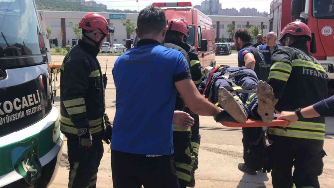 İ̇tfaiye Ekiplerinden Gerçeği Aratmayan Tatbikat