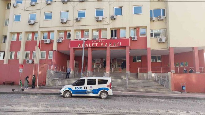Uyuşturucu Operasyonunda, Dövme Yaptırırken Yakalandı