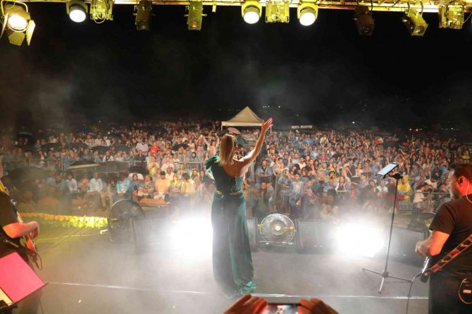 Soli Güneş Festivali Funda Arar Konseri İle Başladı