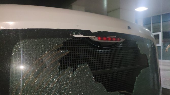 Eğlence Merkezine Tüfekle Ateş Açıldı : 1’i Polis 6 Yaralı