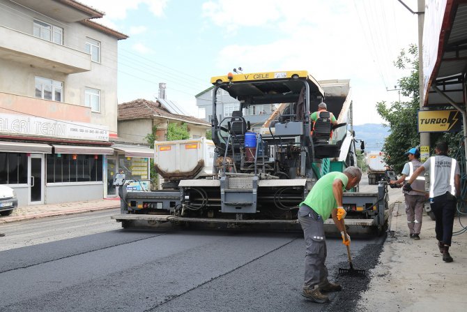 Geyve Umurbey Caddesi Yeni Yüzüne Kavuşuyor