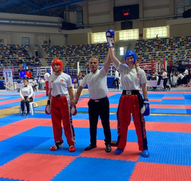 Büyükşehir Kick Boks’cuları Nefes Kesti