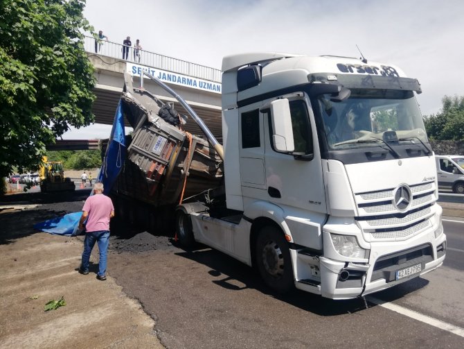 Römork Açıldı, Kaza Kaçınılmaz Oldu