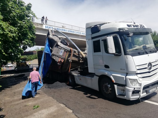 Römork Açıldı, Kaza Kaçınılmaz Oldu
