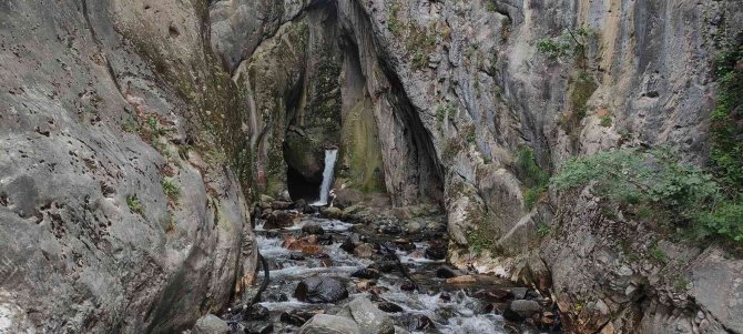 Turistler Bu Şelaleyi Görmeden Şehirden Ayrılmıyor