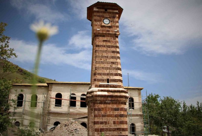 Tarihi Maden Hükümet Konağının Restorasyon Çalışmaları Devam Ediyor